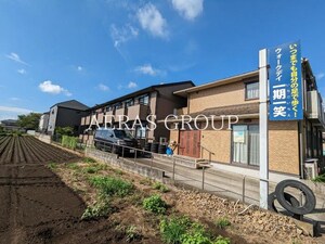 ジュネス・パレ 東棟外観写真
