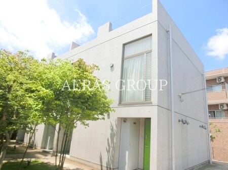 Y′s Annex A棟外観写真