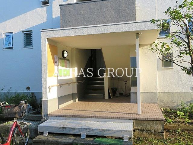 新栄町団地1街区3号棟