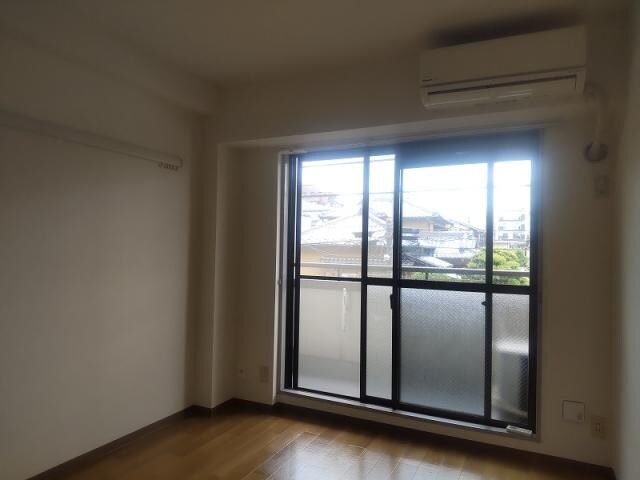 物件内観写真21　(別室の写真です)