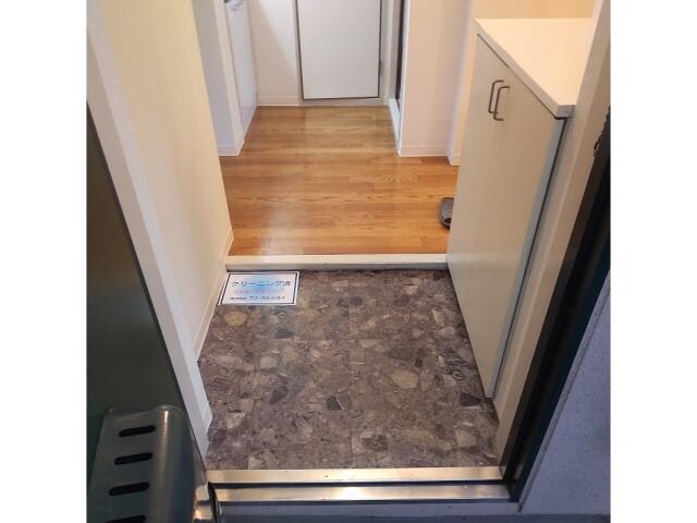 物件内観写真5　(別室の写真です)