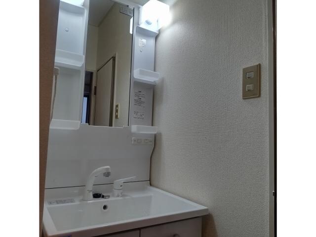 物件内観写真11　(別室の写真です)