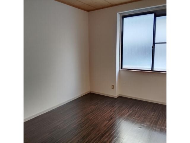 物件内観写真13　(別室の写真です)