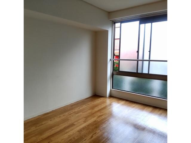 物件内観写真21　(別室の写真です)