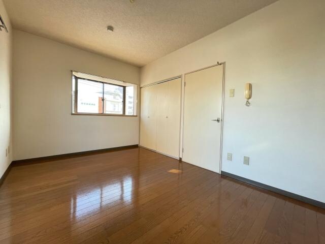 物件内観写真6　(別室の写真です)