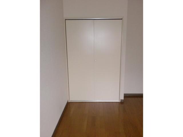 物件内観写真9　(別室の写真です)