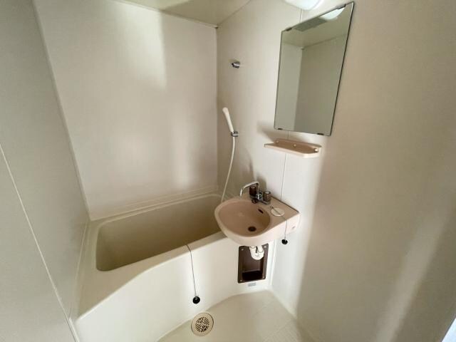 物件内観写真11　(別室の写真です)