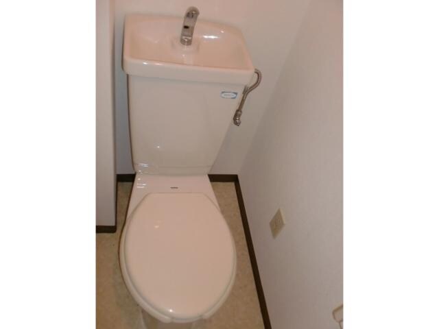 物件内観写真11　(別室の写真です)