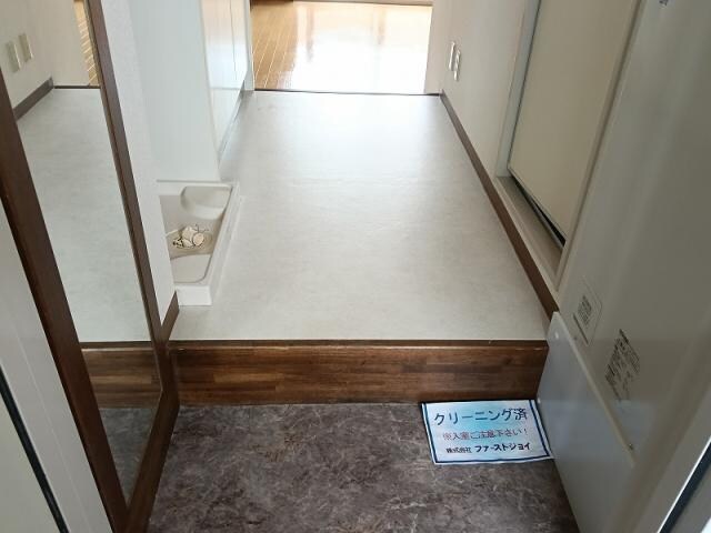 物件内観写真6　(別室の写真です)