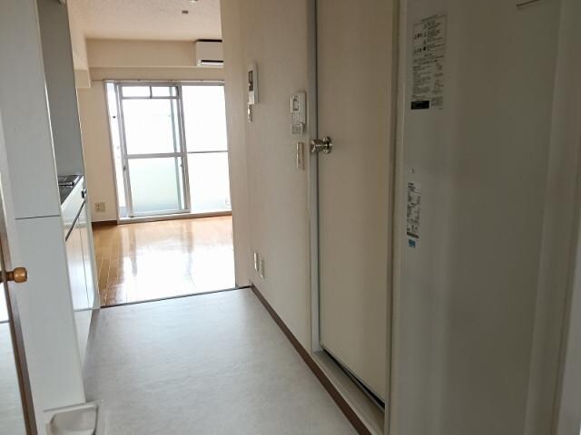 物件内観写真7　(別室の写真です)