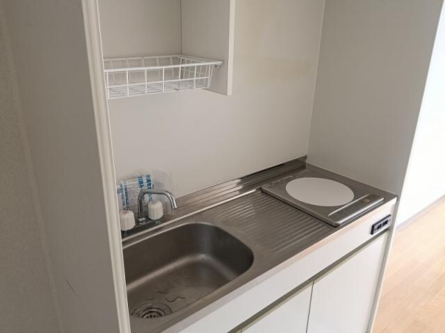 物件内観写真10　(別室の写真です)