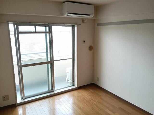 物件内観写真18　(別室の写真です)