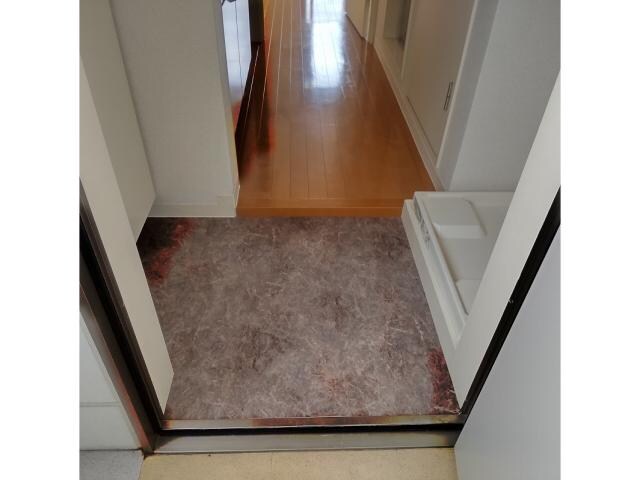 物件内観写真5　(別室の写真です)