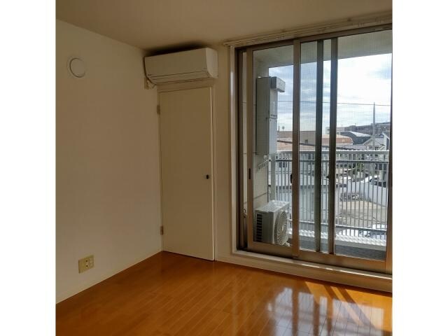 物件内観写真16　(別室の写真です)