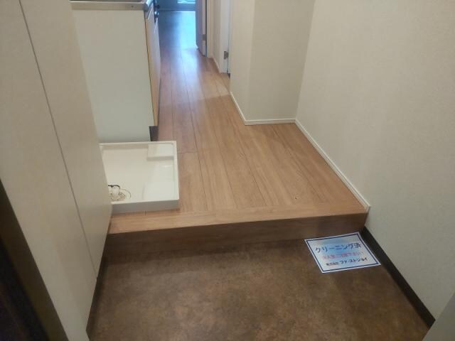 物件内観写真10　(別室の写真です)