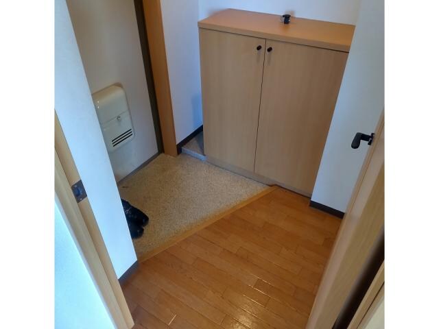 物件内観写真11　(同型別室の写真です)