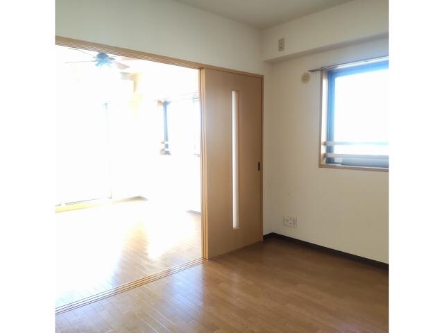 物件内観写真13　(同型別室の写真です)