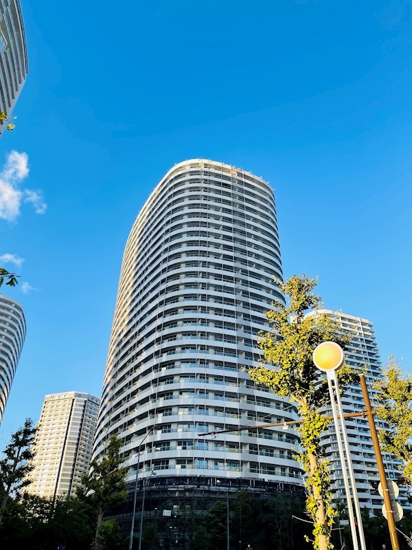 M.M.TOWERS FORESIS R