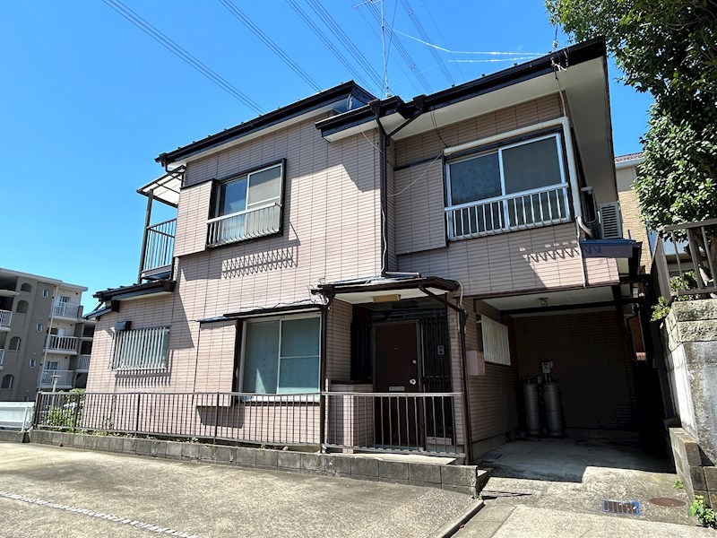 名瀬町貸家