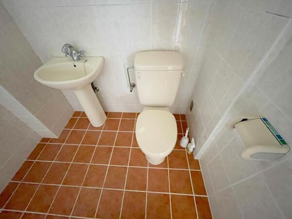 トイレ(※別部屋の写真になります)