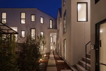 京王線・京王新線 千歳烏山駅 3階建 築6年の外観写真