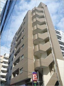 山手線 日暮里駅 8階建 築29年の外観写真