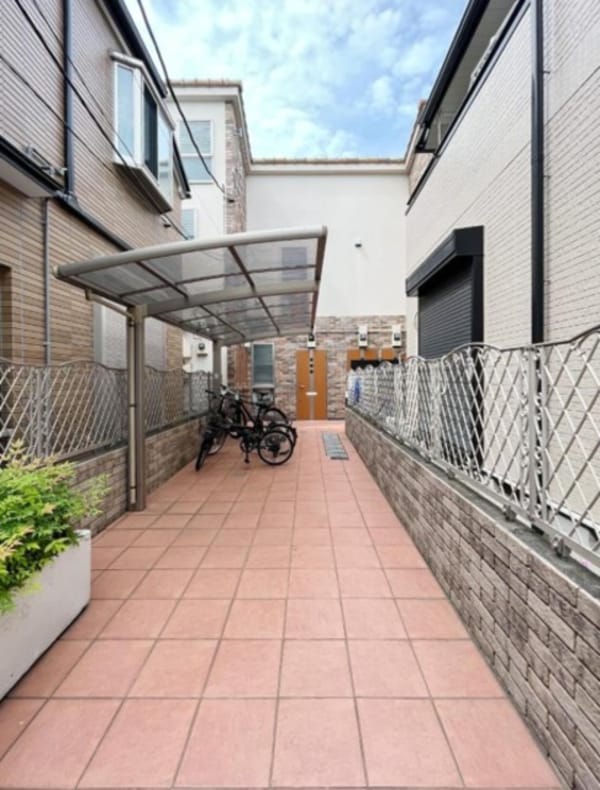 敷地内/建物