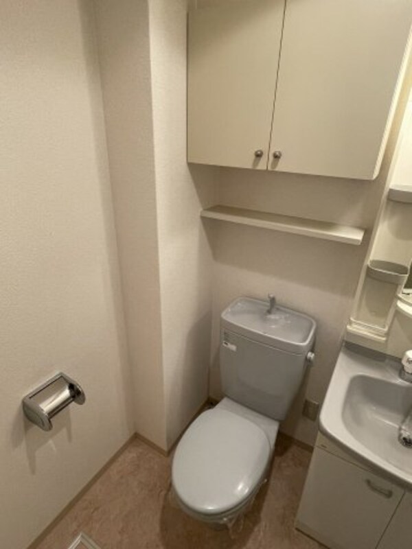 トイレ(※同間取り別部屋参照)