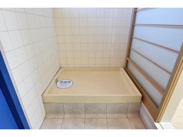 物件内観写真16　(室内洗濯機置場)