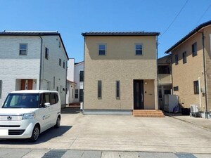 松村4丁目貸家外観写真