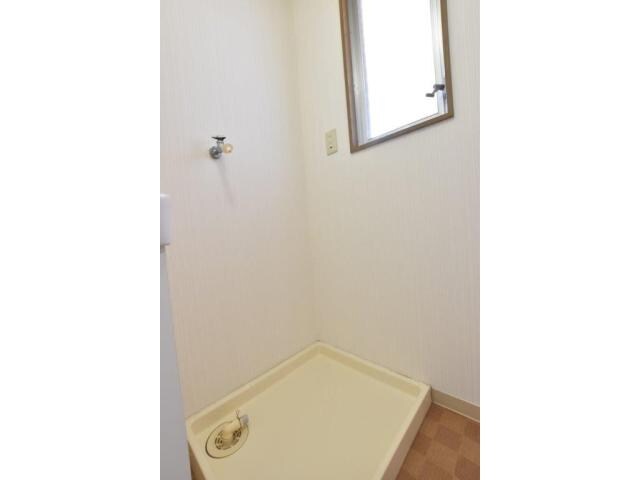 物件内観写真13　(洗濯機置き場)