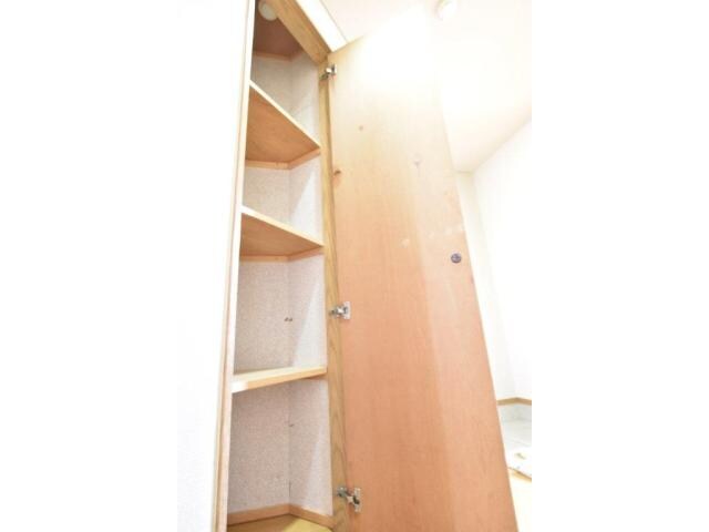 物件内観写真22　(玄関収納)