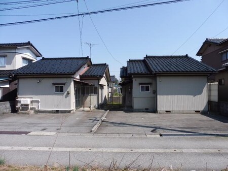 朝菜町1丁目貸家外観写真