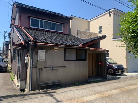 中市一丁目貸家外観写真