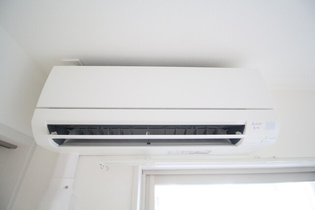 物件内観写真16　(※同間取り別部屋(反転)の写真です。内装の色など異なる場合がございます。)