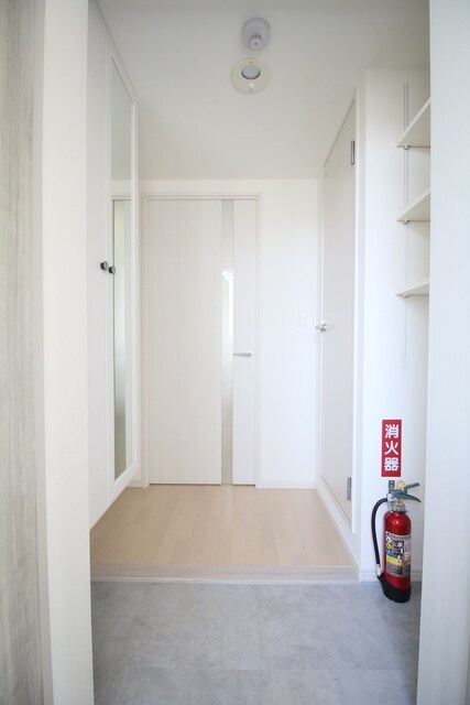 物件内観写真20　(※同間取り別部屋(反転)の写真です。内装の色など異なる場合がございます。)