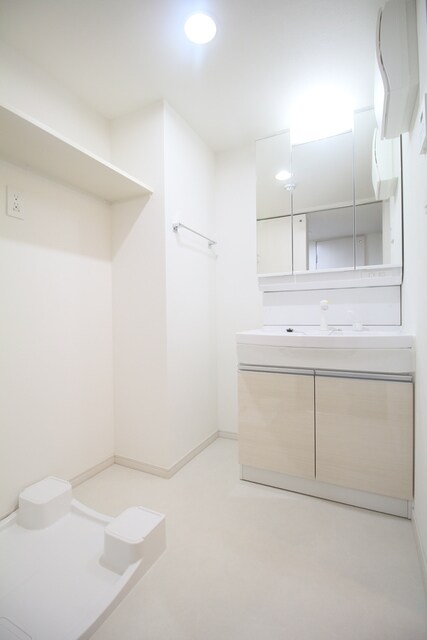 物件内観写真20　(※同間取り別部屋(反転)の写真です。内装の色など異なる場合がございます。)