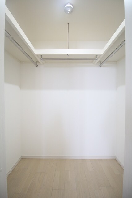 物件内観写真21　(※同間取り別部屋(反転)の写真です。内装の色など異なる場合がございます。)