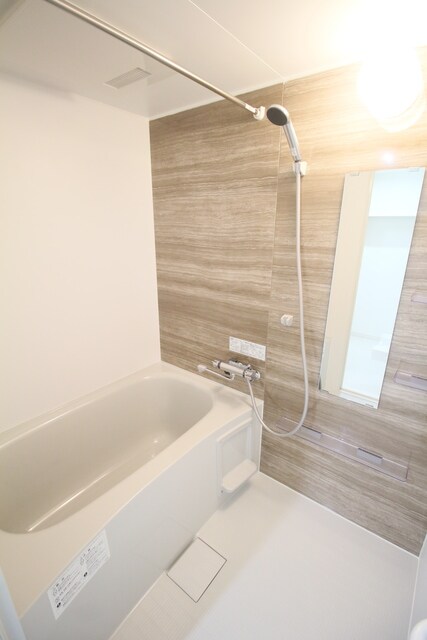 物件内観写真27　(※同間取り別部屋(反転)の写真です。内装の色など異なる場合がございます。)