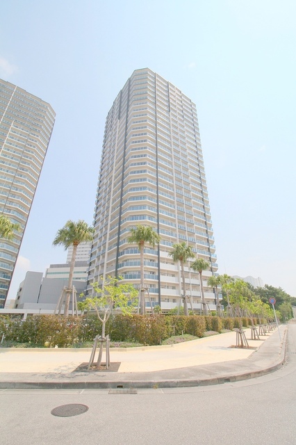 ＲＹＵ：Ｘ　ＴＯＷＥＲ　Ｔｈｅ　ＥＡＳＴ