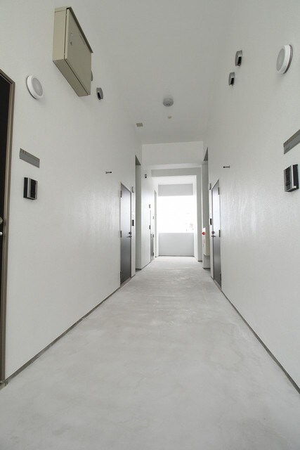 物件外観写真6　(共用廊下)