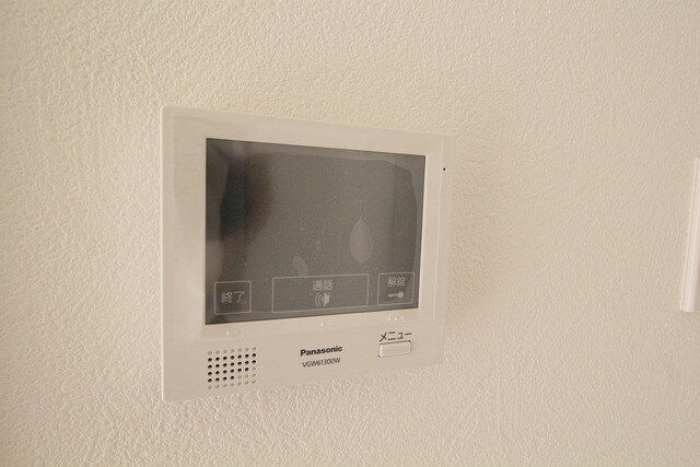 物件内観写真5　(ＴＶモニターホン付です♪)