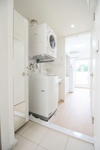 物件内観写真14　(玄関→室内♪)