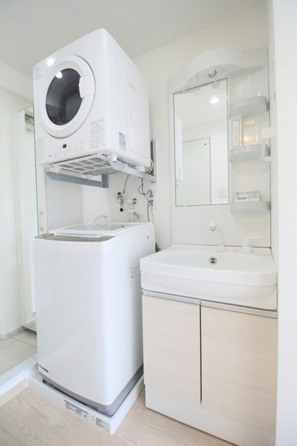 洗面所(独立洗面台＆洗濯機置場室内♪)