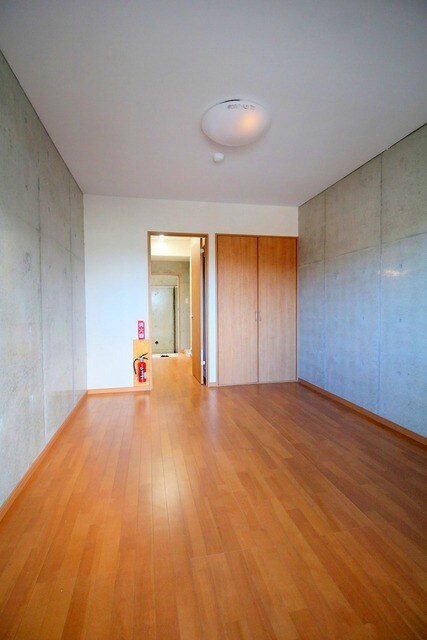 物件内観写真8　(7帖の洋室です☆)