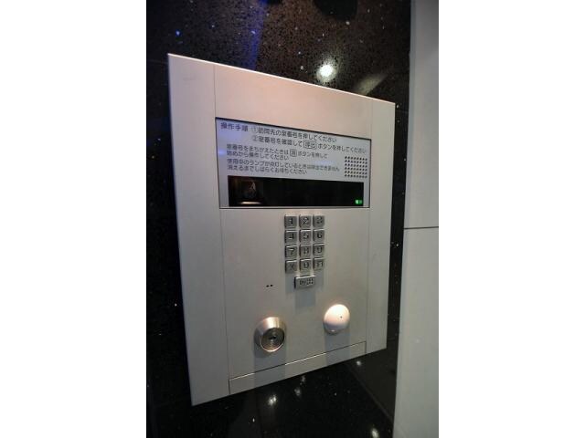 物件外観写真9　(オートロック)