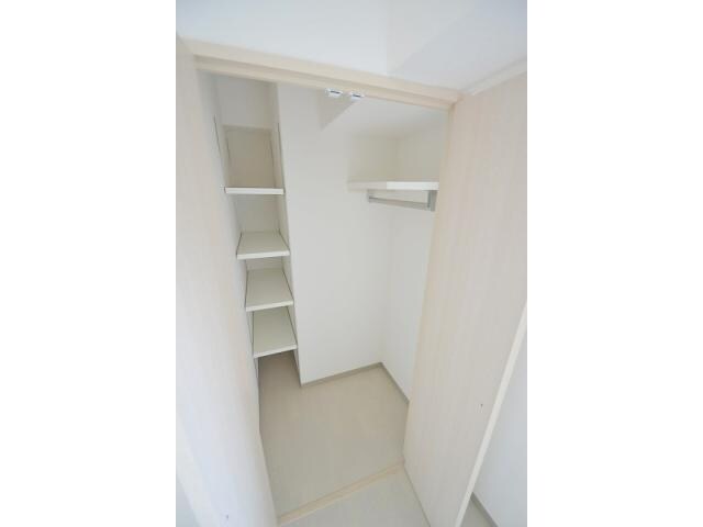 稲荷町駅 徒歩4分 3階の収納