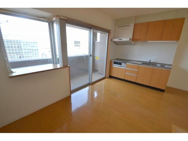 広島駅 車移動6分　2km 5階のベランダ・バルコニー・庭