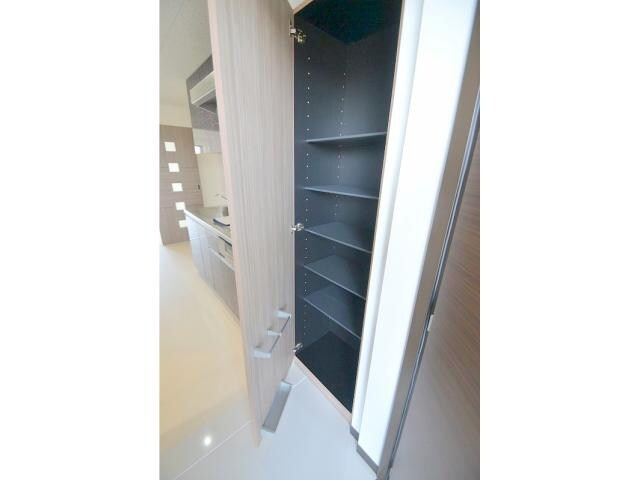 八丁堀駅 徒歩5分 20階の玄関周り