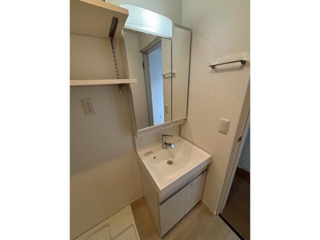 物件内観写真3　(同メーカー仕様参考写真)